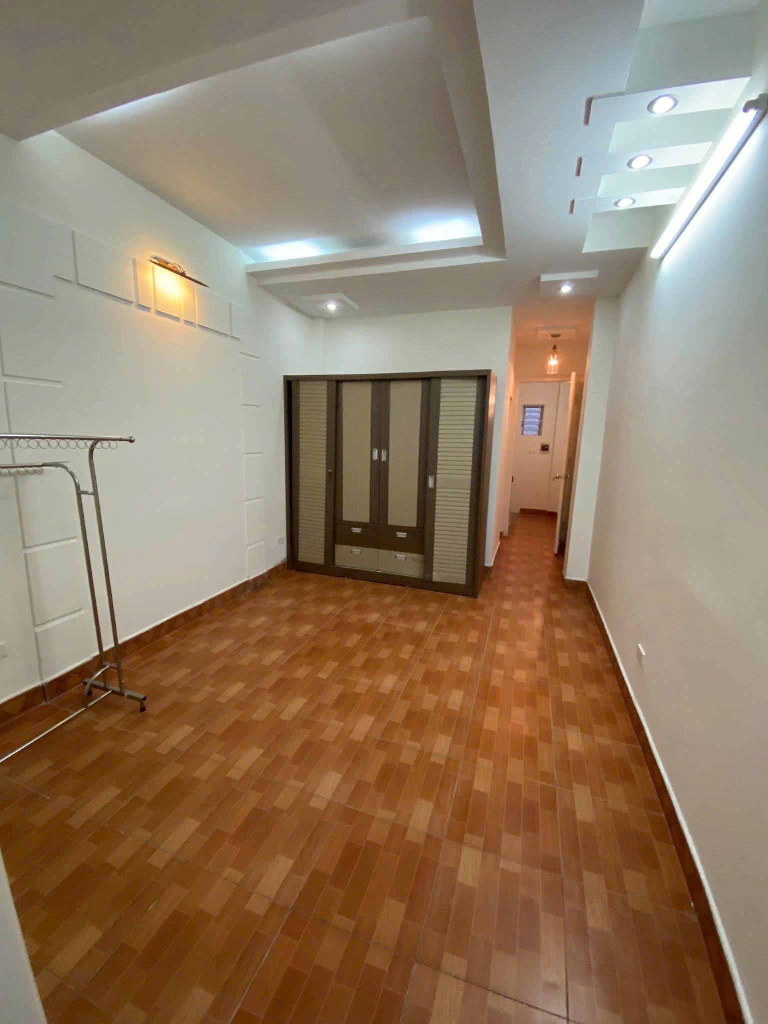 Cho thuê nhà Phố Yên Hoà, 5 tầng x 30m2, 3 ngủ, 14 Triệu - Ảnh 2
